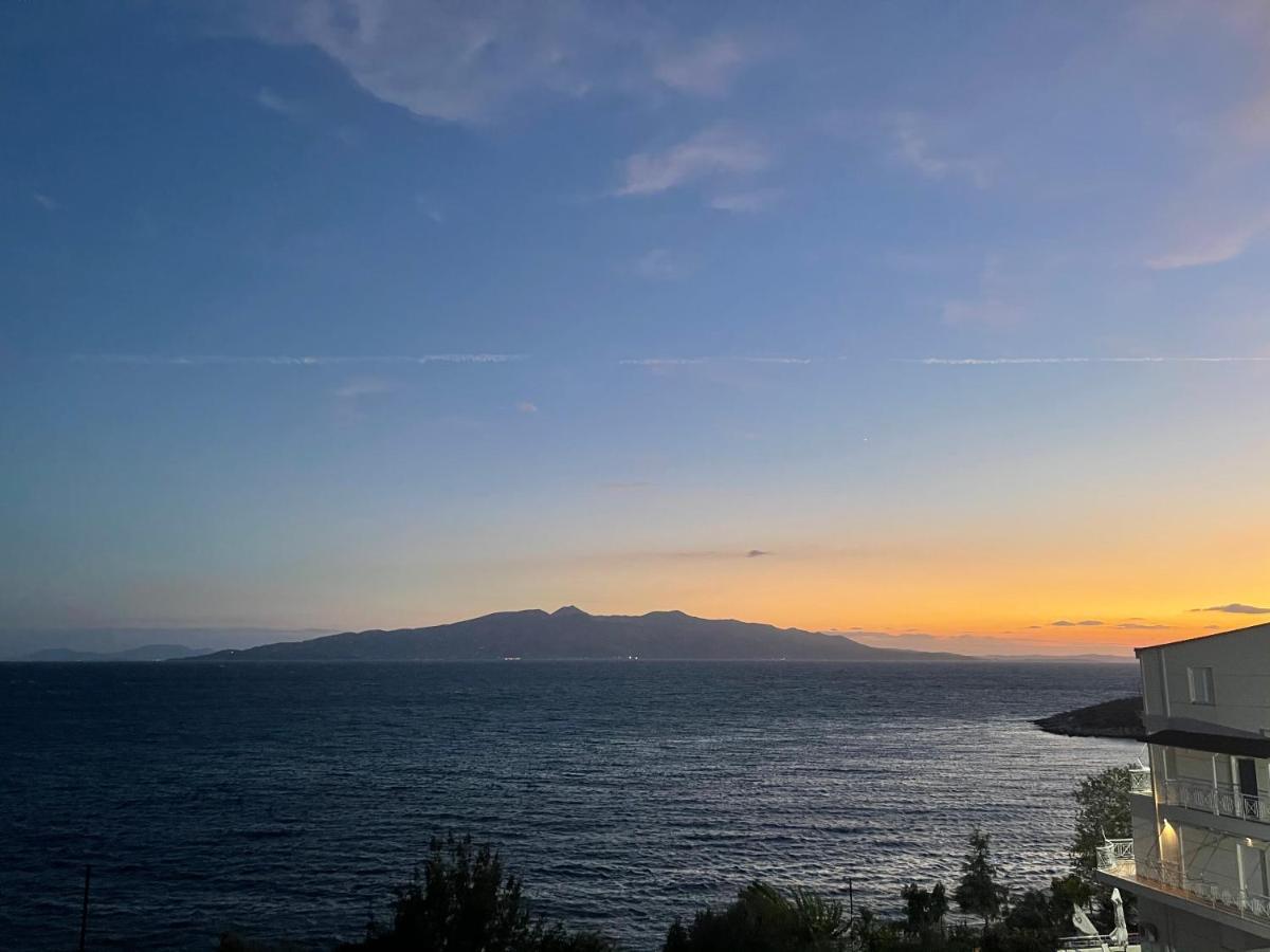 Rei Apartments Sarandë エクステリア 写真