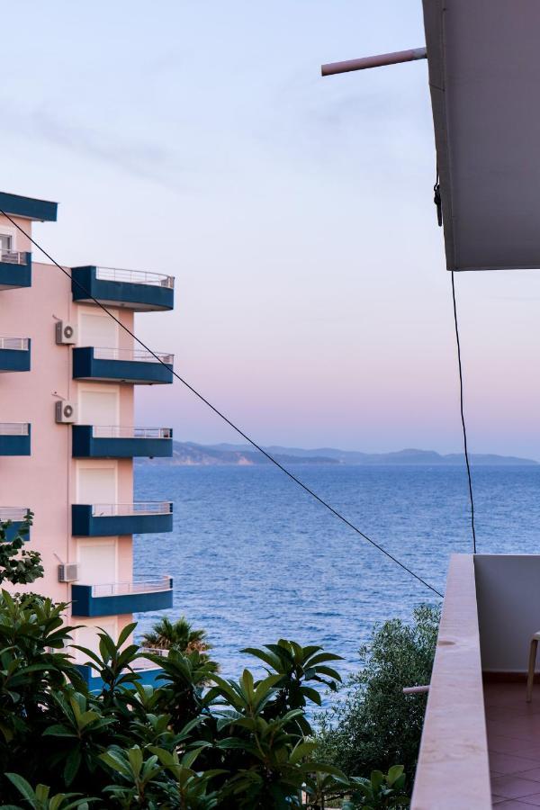 Rei Apartments Sarandë エクステリア 写真