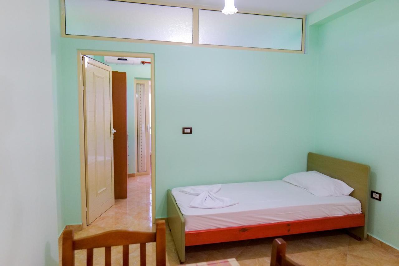Rei Apartments Sarandë エクステリア 写真