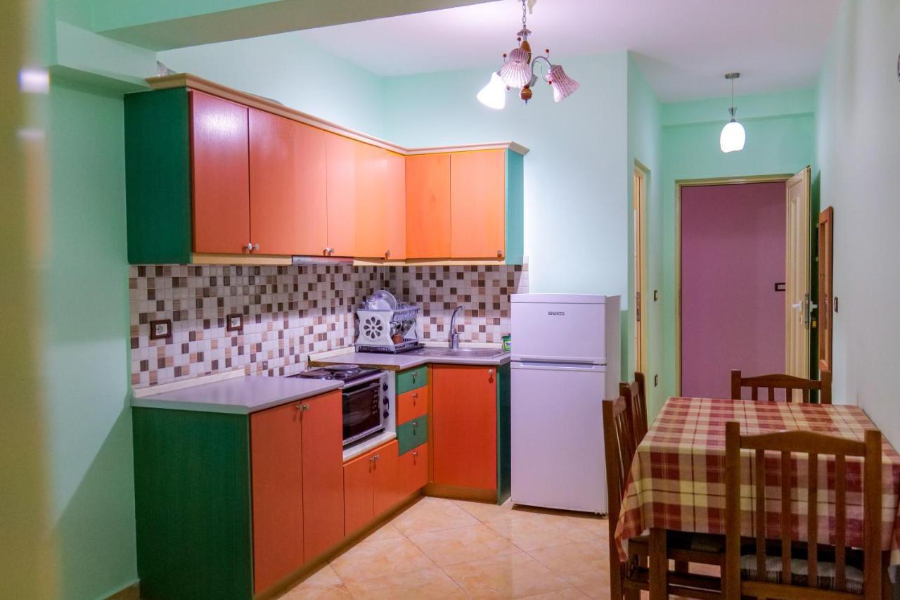 Rei Apartments Sarandë エクステリア 写真