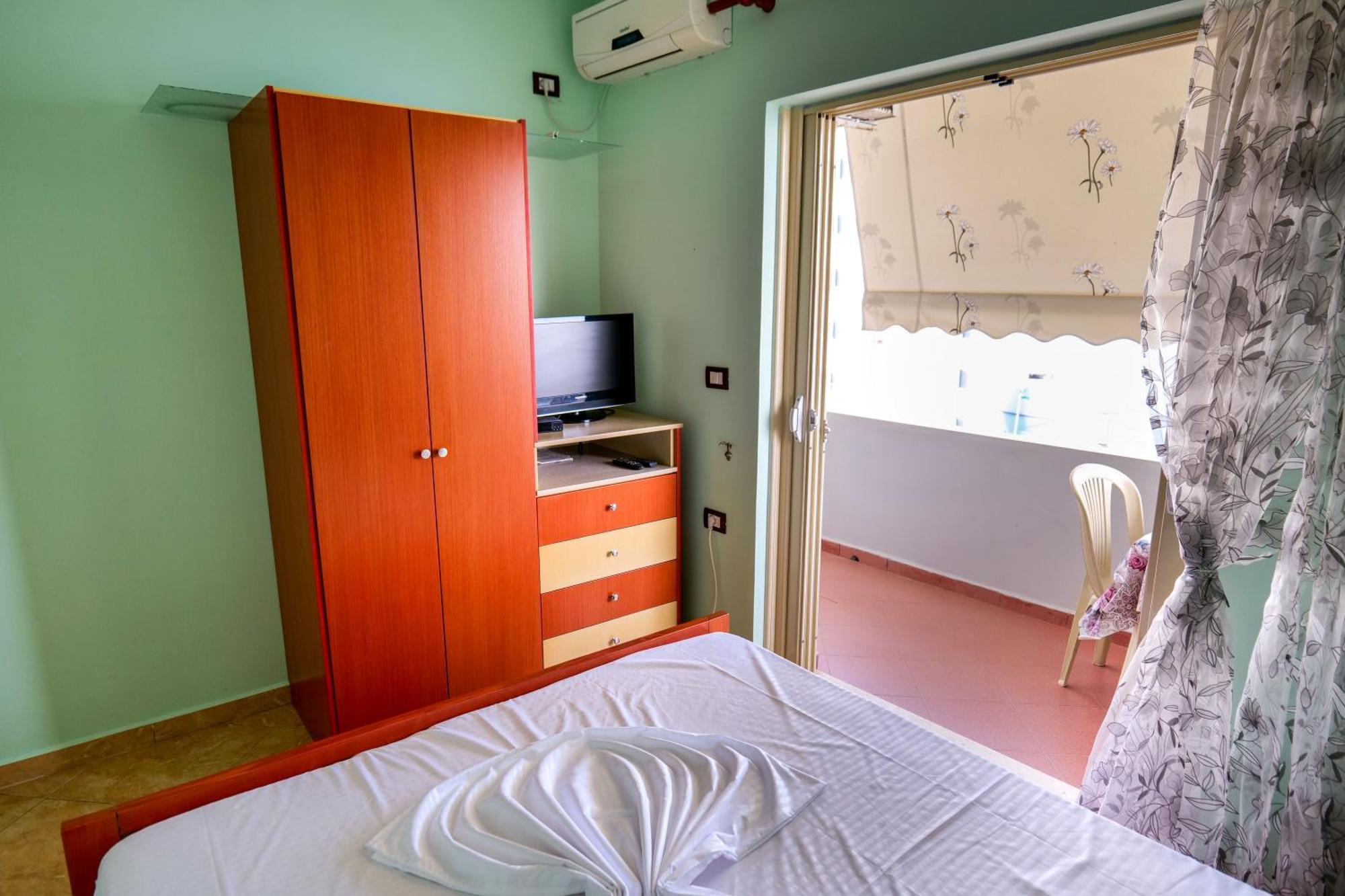 Rei Apartments Sarandë 部屋 写真