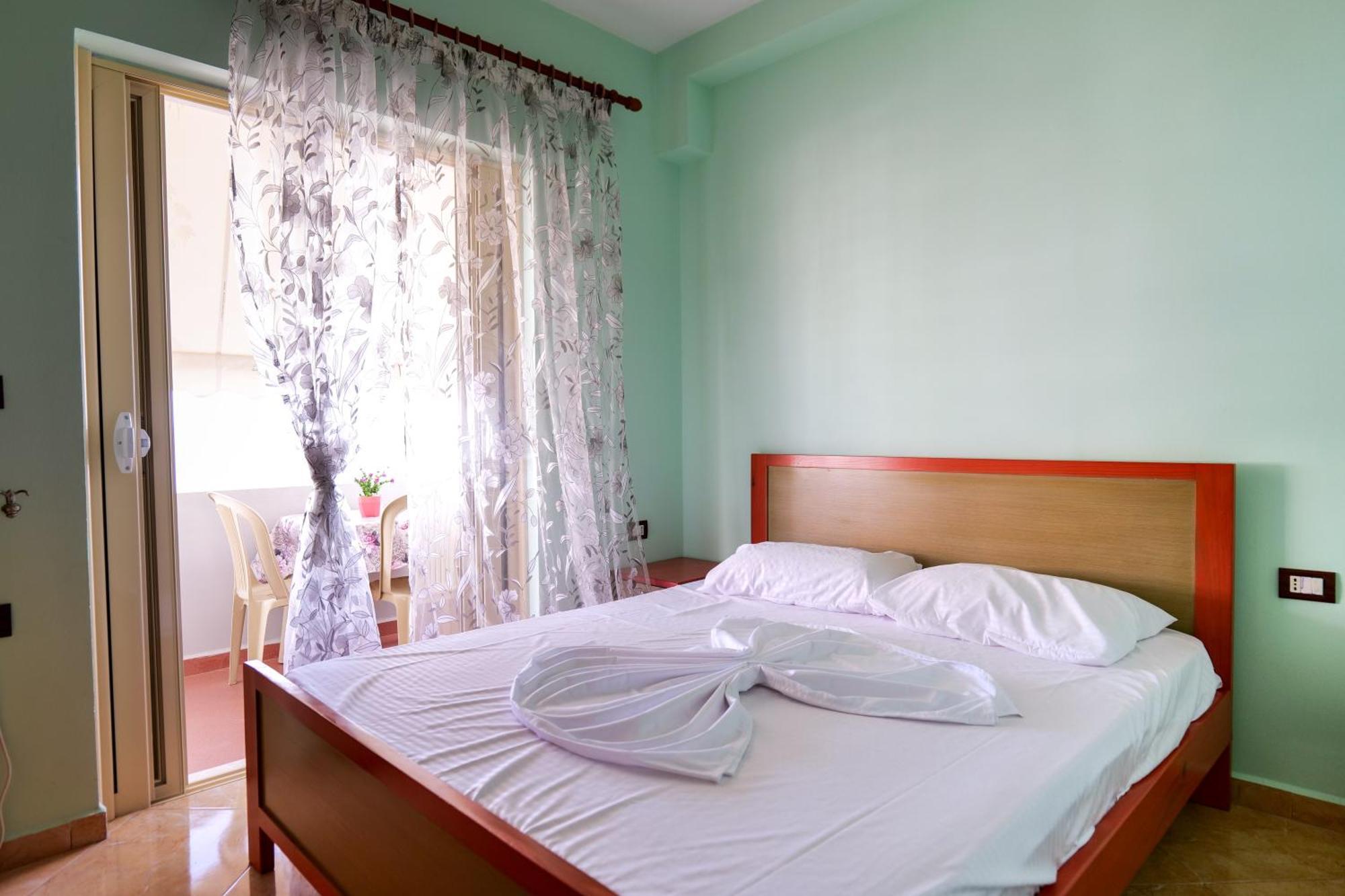 Rei Apartments Sarandë 部屋 写真